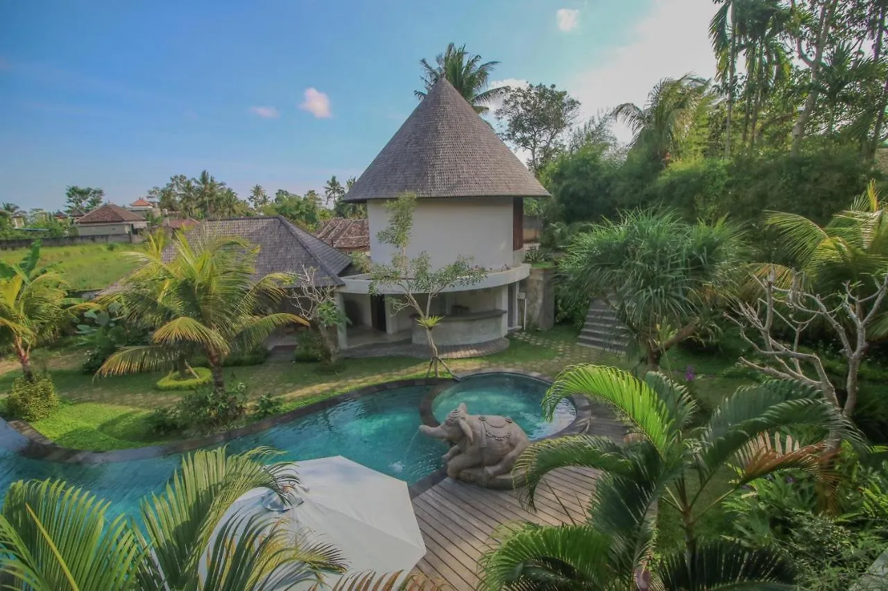 Queen At Gunung Sari Ubud 3*,